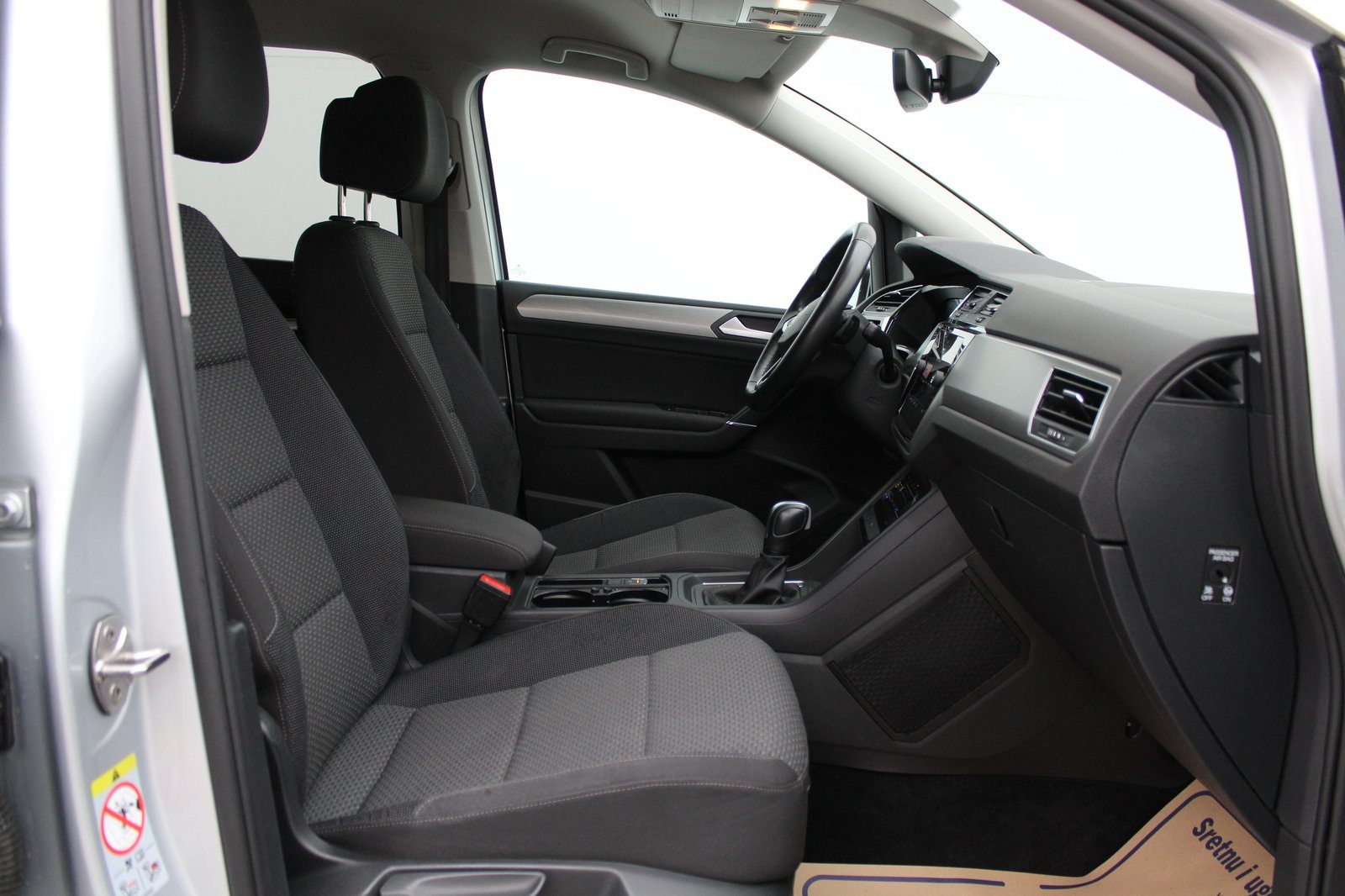 2024 Volkswagen Touran — fotografija 12