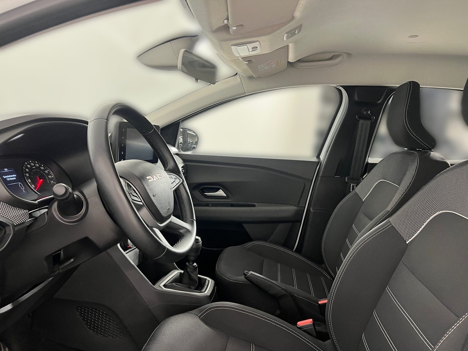 2023 Dacia Sandero — fotografija 13