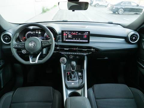 2023 Alfa Romeo Tonale — sličica 18