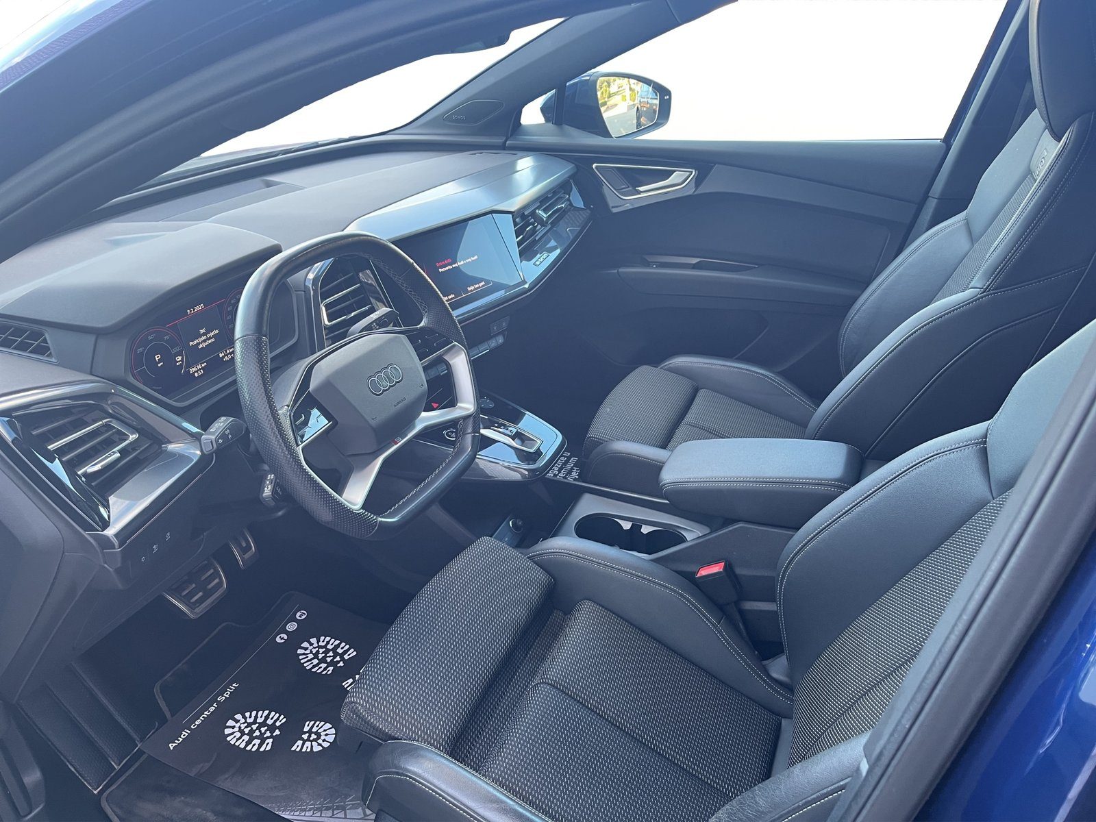 2022 Audi Q4 Sportback e-tron S line — fotografija 9