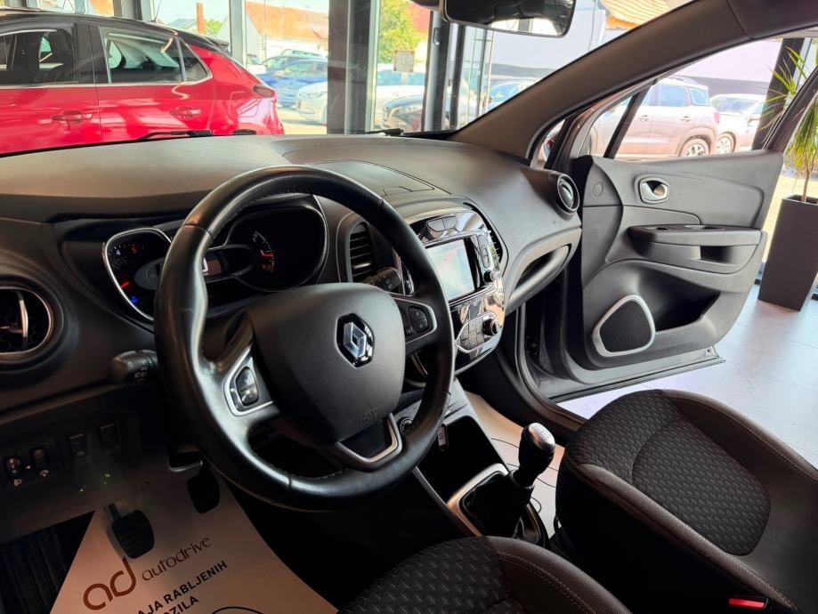 2019 Renault Captur — fotografija 13