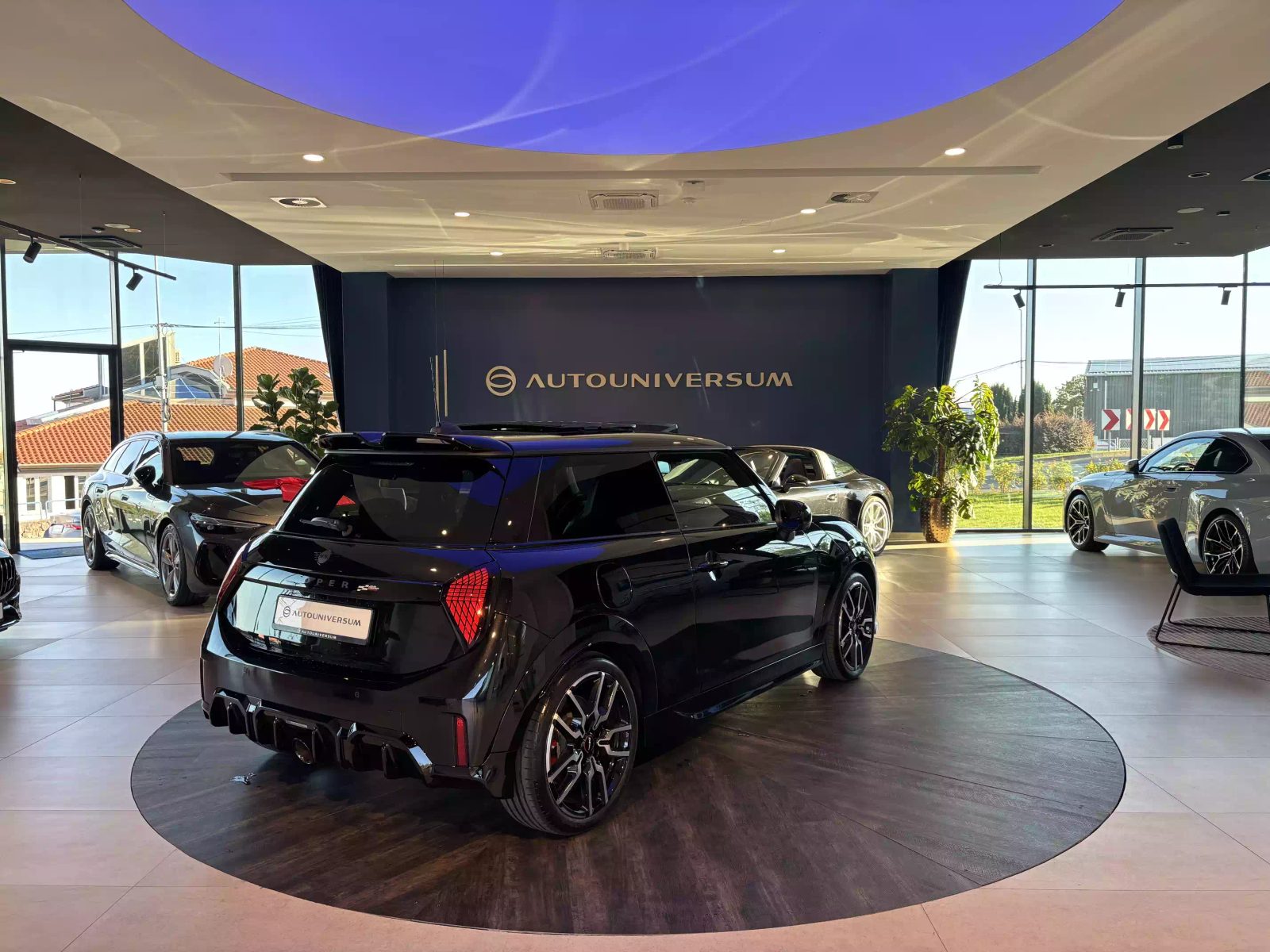2025 Mini Cooper JCW — fotografija 7