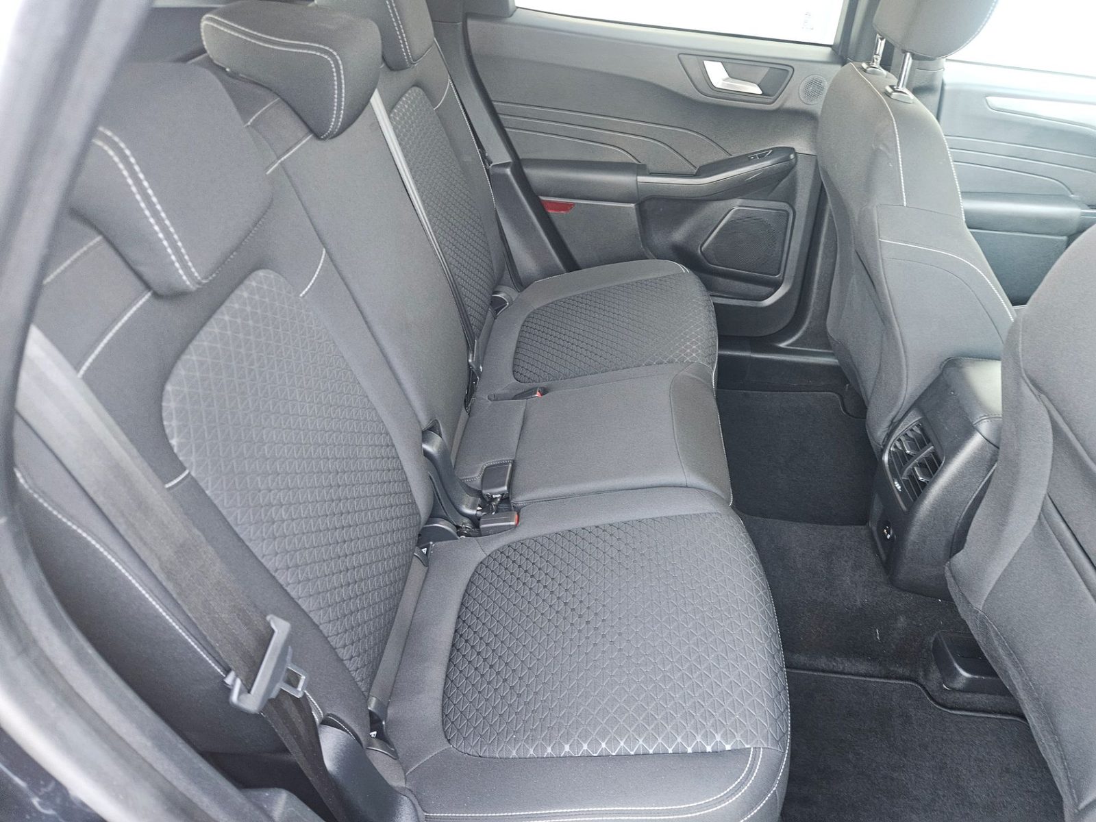 2022 Ford Kuga — fotografija 13