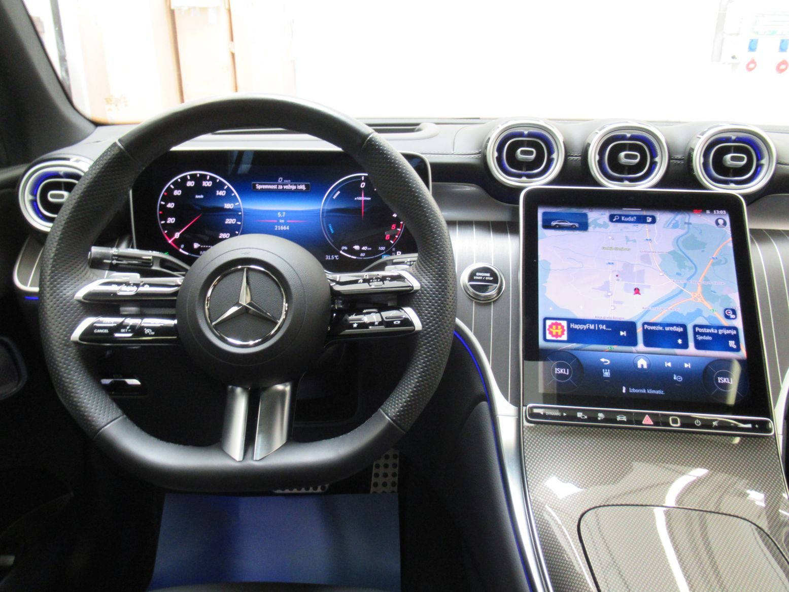2025 Mercedes-Benz GLC AMG Line — fotografija 15