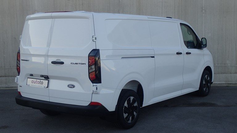 2025 Ford Transit — fotografija 3