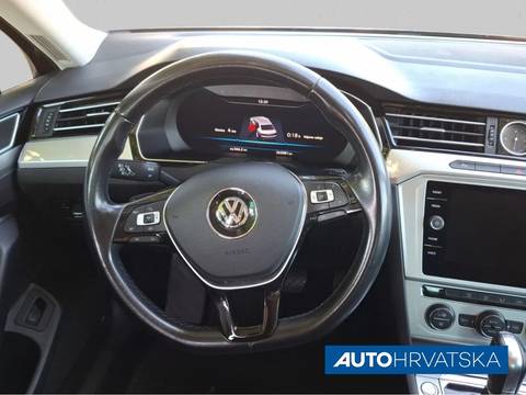 2019 Volkswagen Passat — sličica 11