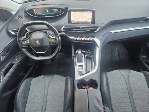 2017 Peugeot 3008 — sličica 9