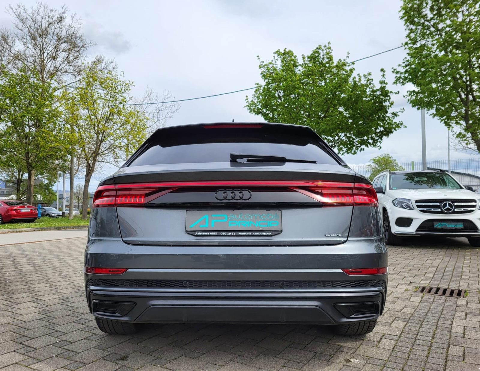 2023 Audi Q8 S line — fotografija 5