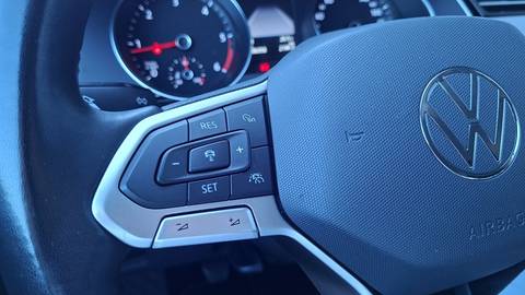 2021 Volkswagen Passat — sličica 21