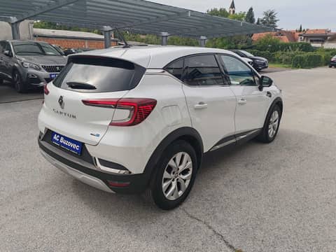 2022 Renault Captur — sličica 10