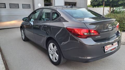 2015 Opel Astra — sličica 9