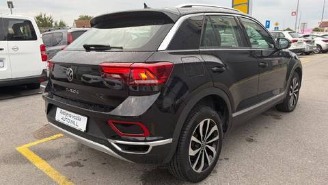 2023 Volkswagen T-Roc — sličica 7