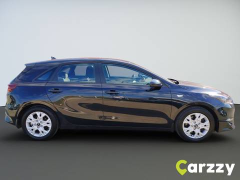 2023 Kia Ceed — sličica 5