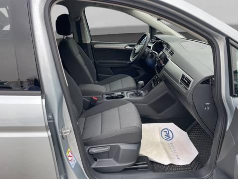 2026 Volkswagen Touran R-Line — sličica 16