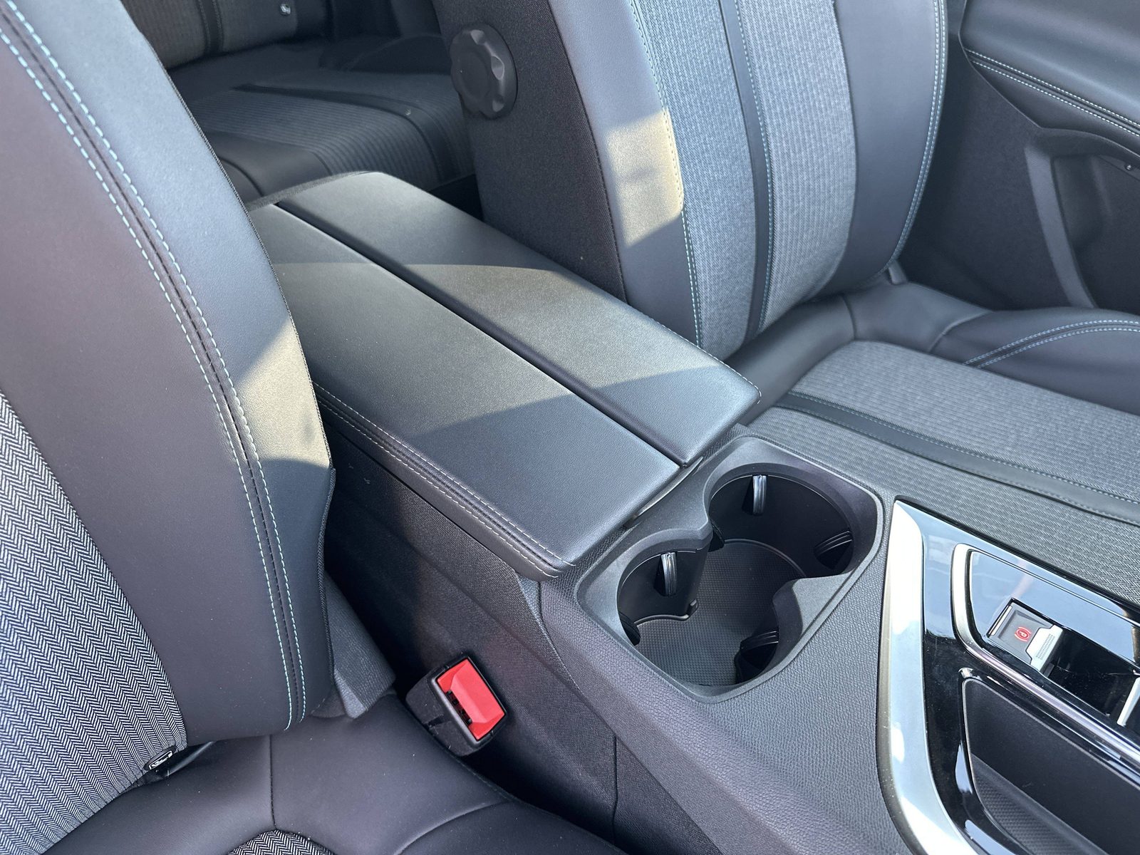 2023 Peugeot 3008 — fotografija 25