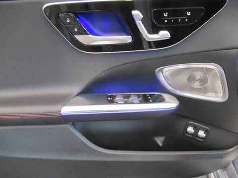 2025 Mercedes-Benz C-klasa — sličica 16