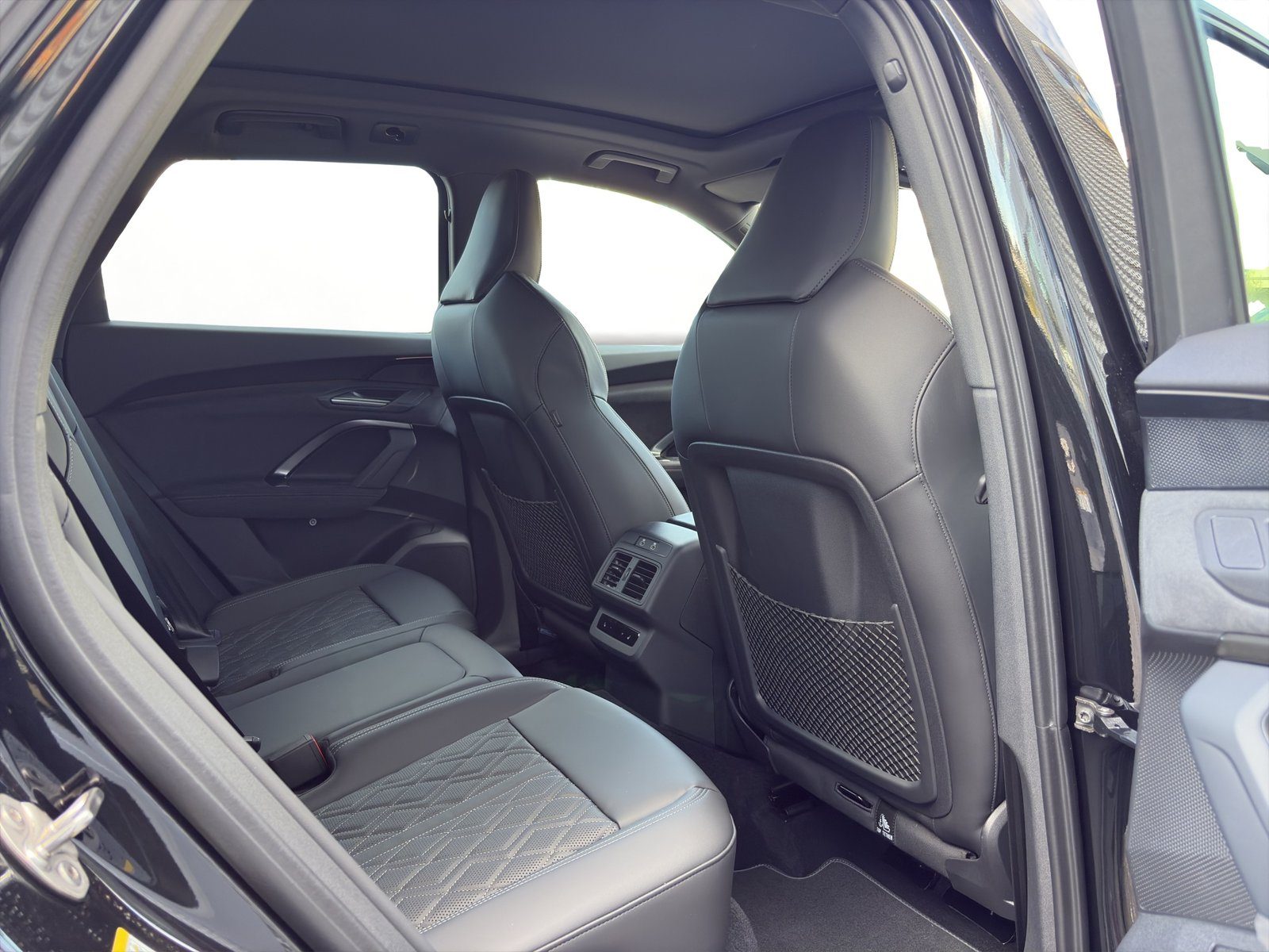 2026 Audi SQ5 S line — fotografija 17