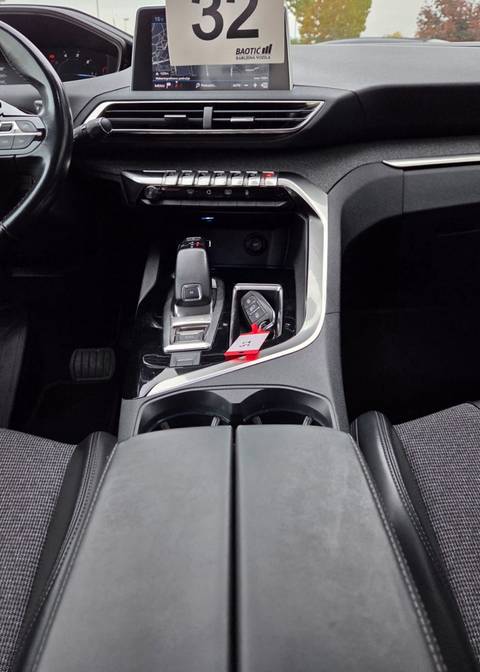 2018 Peugeot 3008 — sličica 16