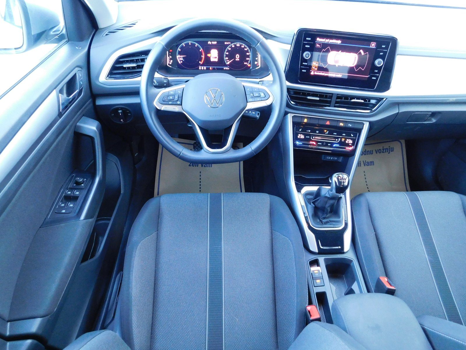 2024 Volkswagen T-Roc — fotografija 10