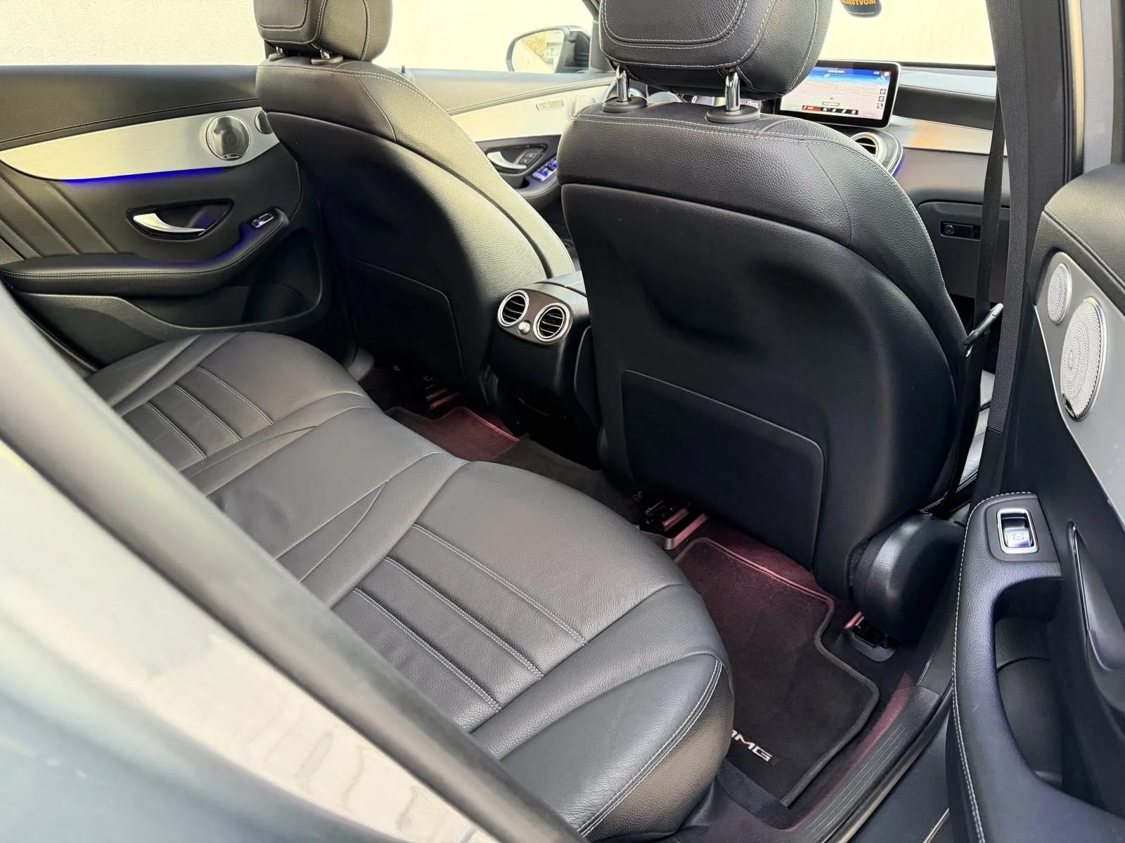 2021 Mercedes-Benz GLC — fotografija 25