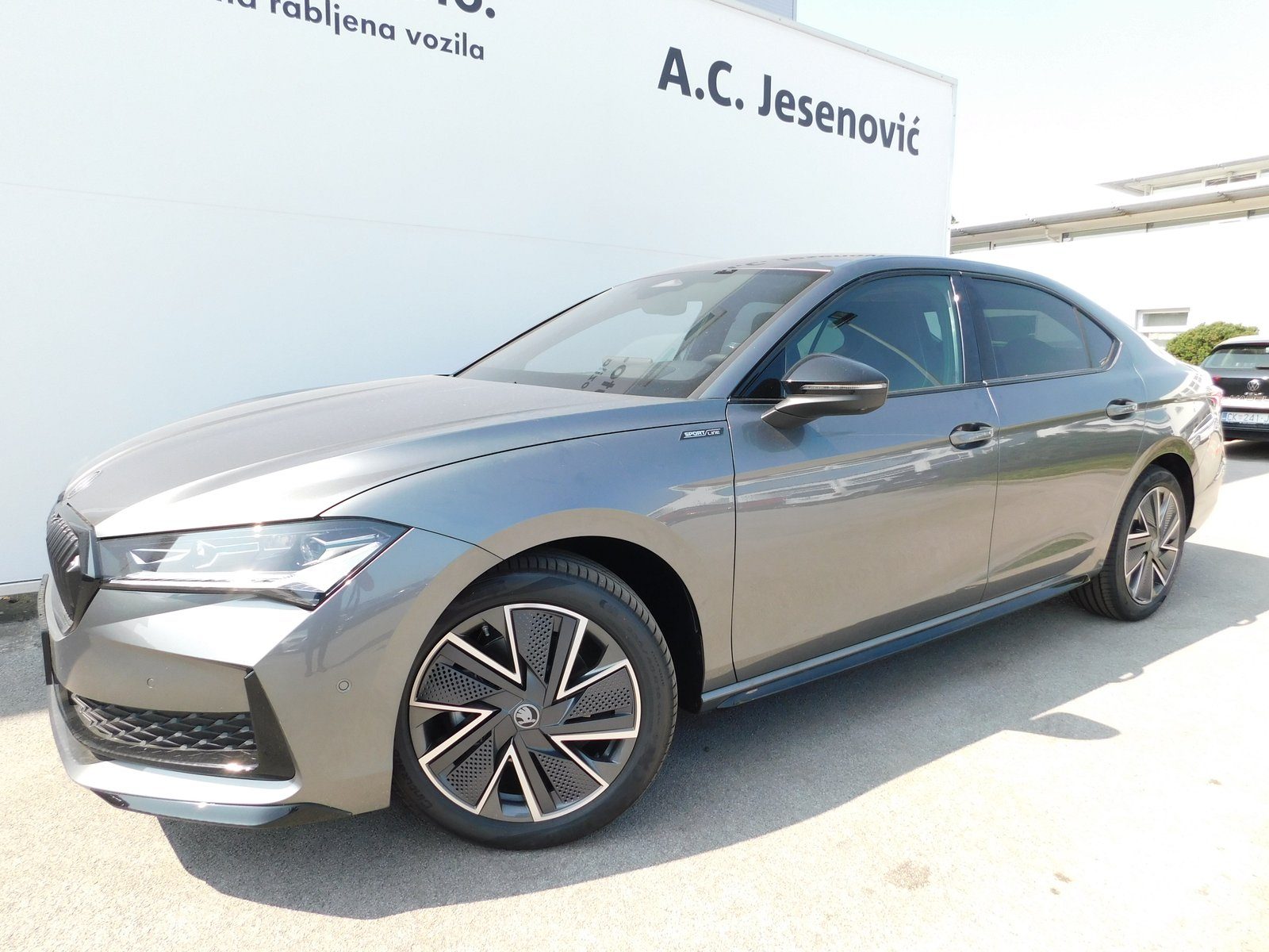2025 Škoda Superb Sportline — fotografija 6