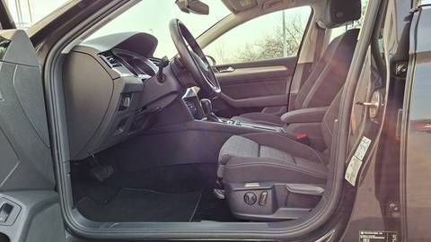 2021 Volkswagen Passat — sličica 6