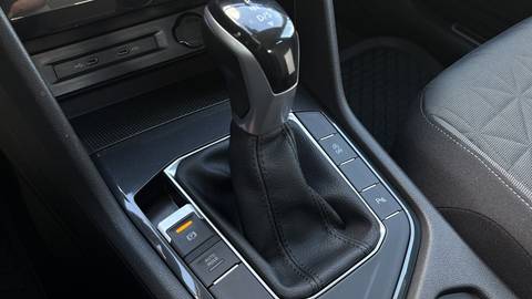 2022 Volkswagen Tiguan — sličica 10