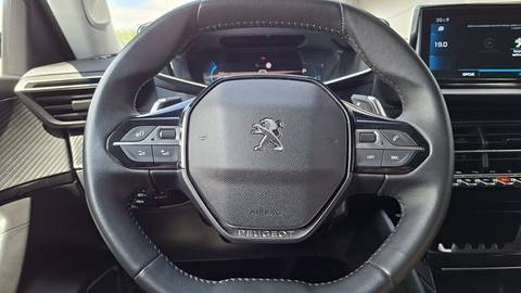 2022 Peugeot 2008 — sličica 18