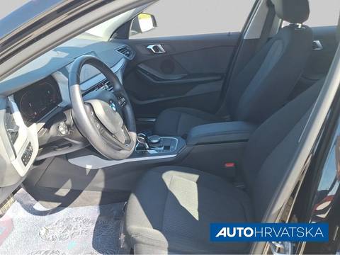 2022 BMW Serija 1 — sličica 11