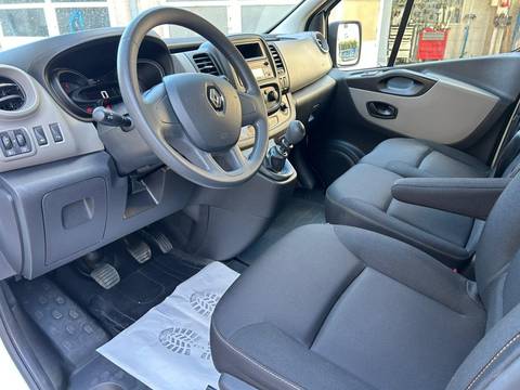 2017 Renault Trafic — sličica 12