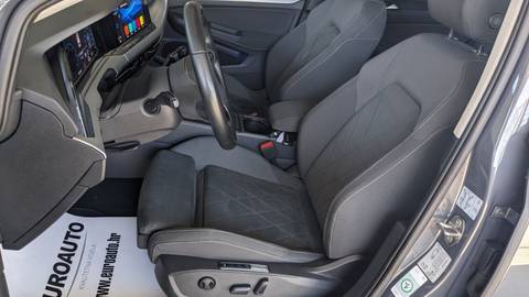 2022 Volkswagen Golf — sličica 9