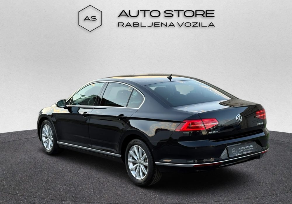 2017 Volkswagen Passat Highline — fotografija 6