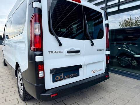 2015 Renault Trafic — sličica 6