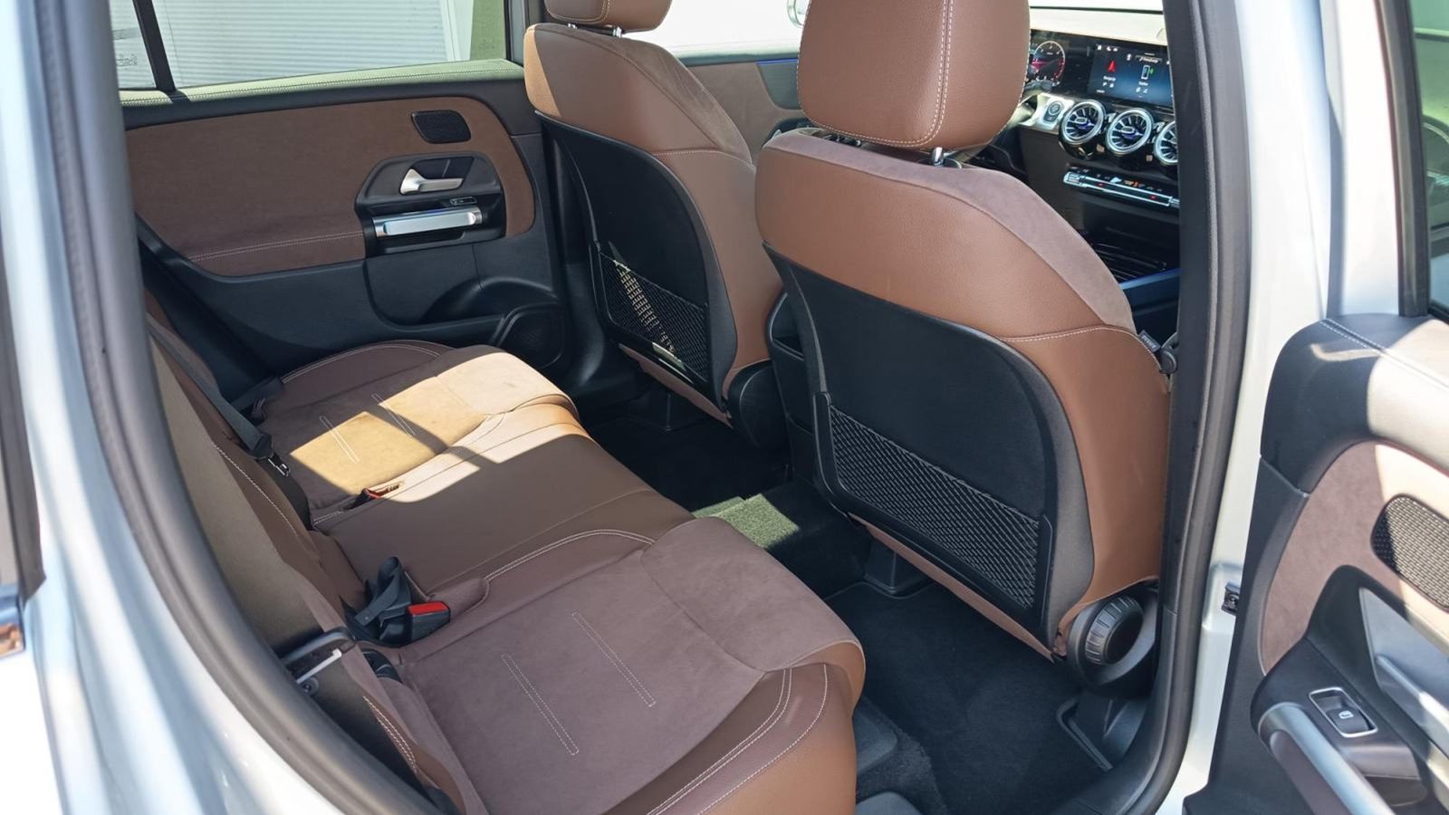 2025 Mercedes-Benz GLB — fotografija 8