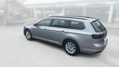 2022 Volkswagen Passat Variant — sličica 5