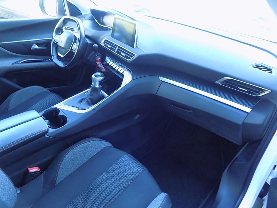 2018 Peugeot 3008 — fotografija 10