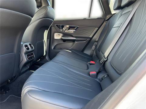 2023 Mercedes-Benz GLC — sličica 11