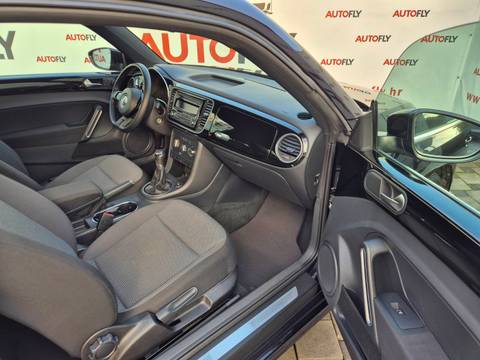 2012 Volkswagen Beetle — sličica 13
