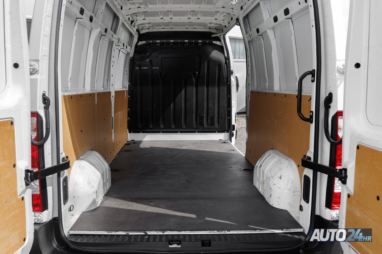 2021 Renault Master — fotografija 15
