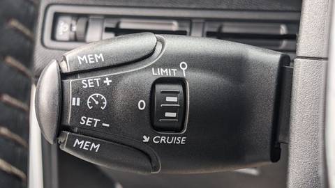 2019 Peugeot 3008 — sličica 19