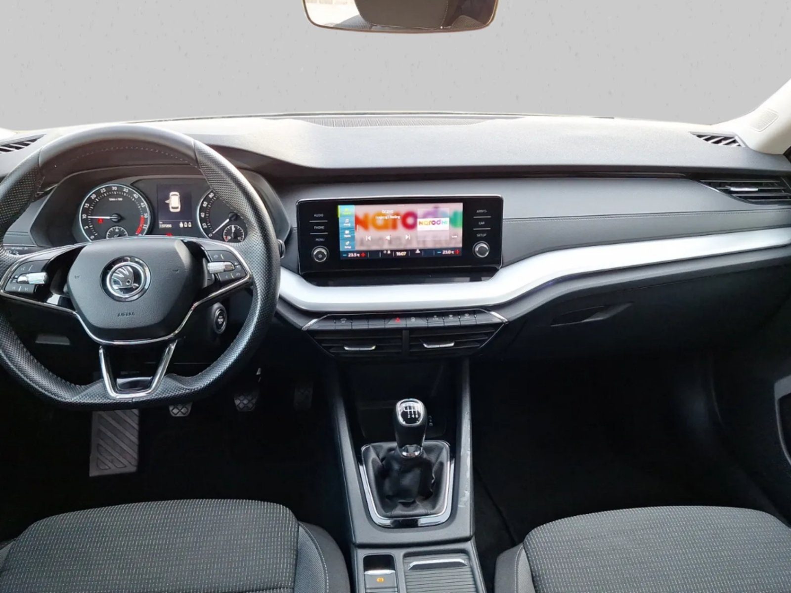 2022 Škoda Octavia Combi — fotografija 11