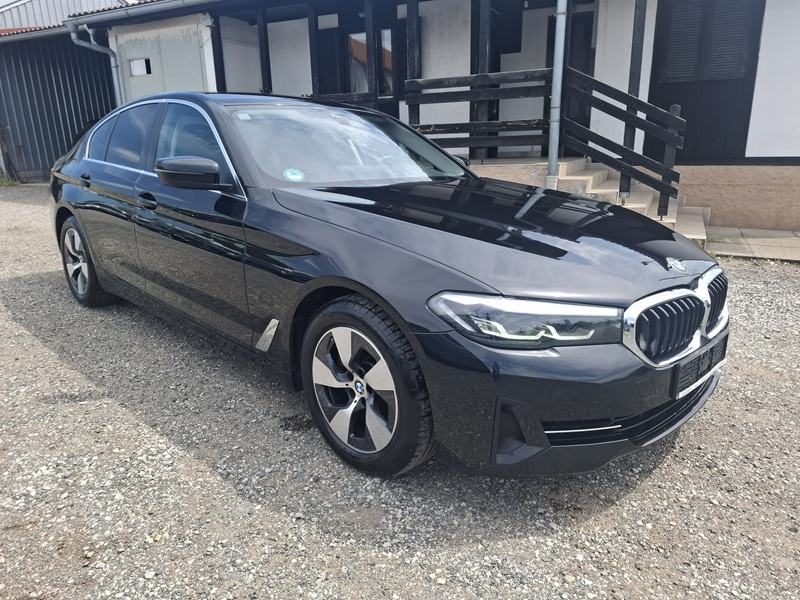 2022 BMW Serija 5 — fotografija 3
