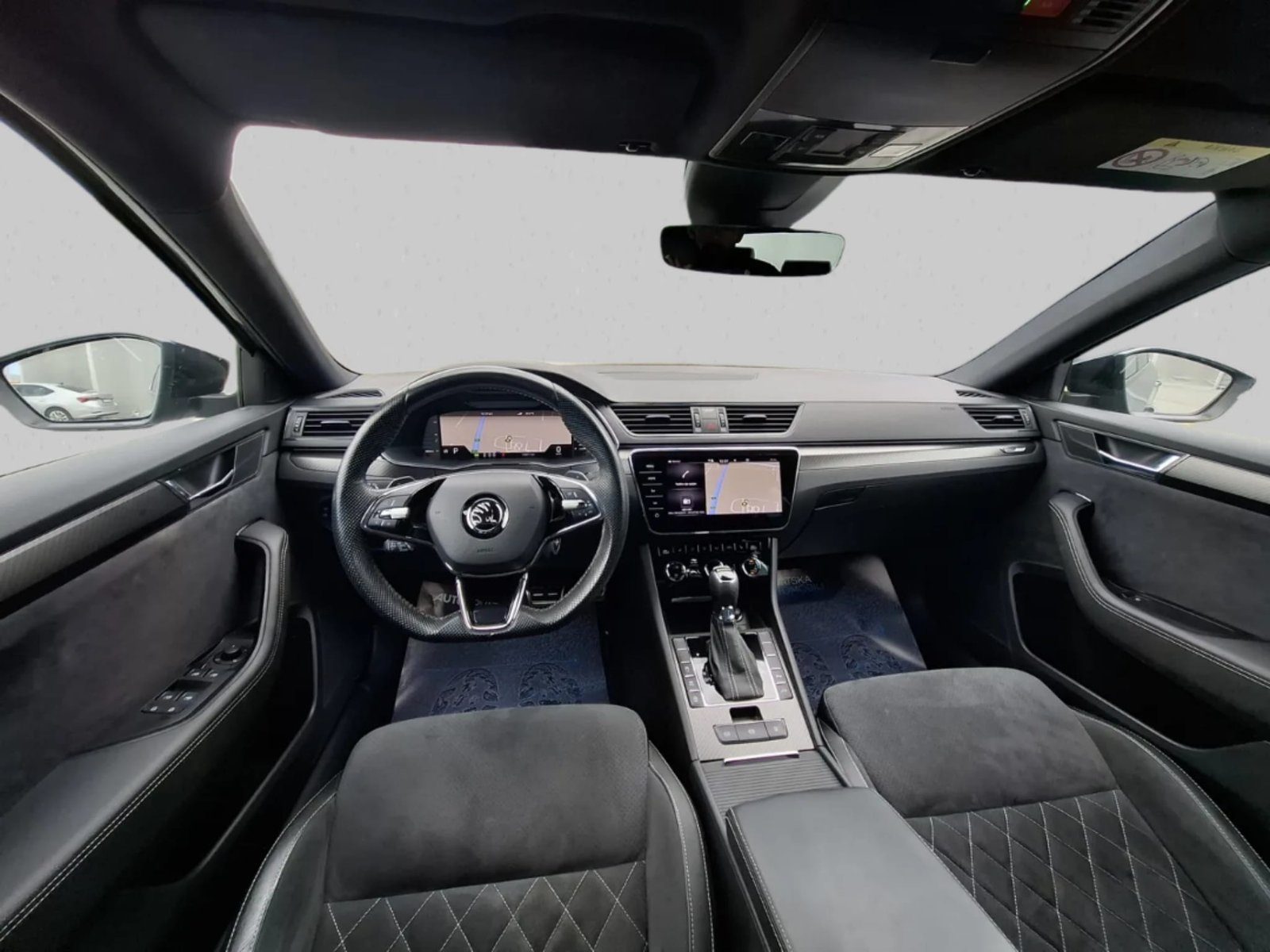 2023 Škoda Superb Sportline — fotografija 20