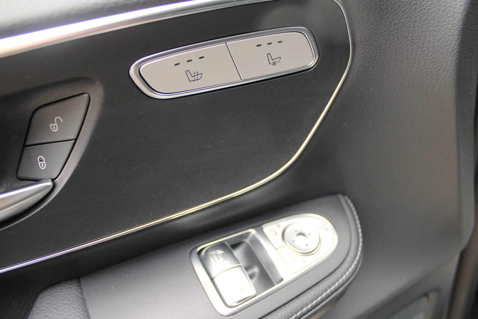 2023 Mercedes-Benz V-klasa — fotografija 14