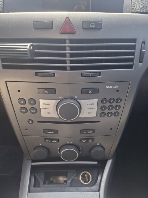 2006 Opel Astra — fotografija 13