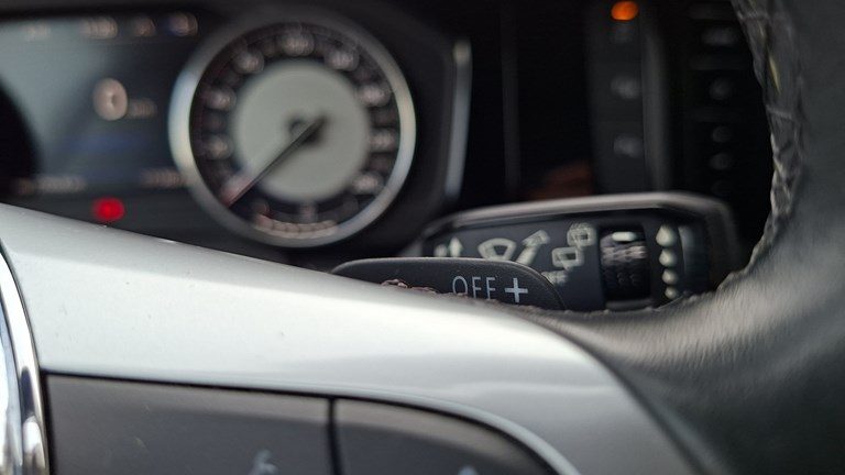 2018 Volkswagen Touareg — fotografija 23
