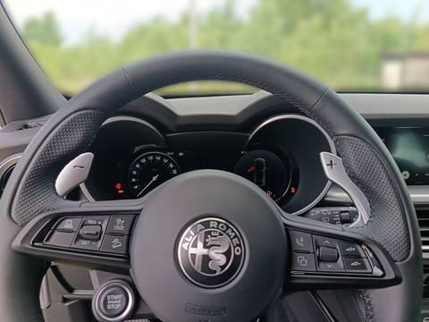 2024 Alfa Romeo Stelvio — sličica 17