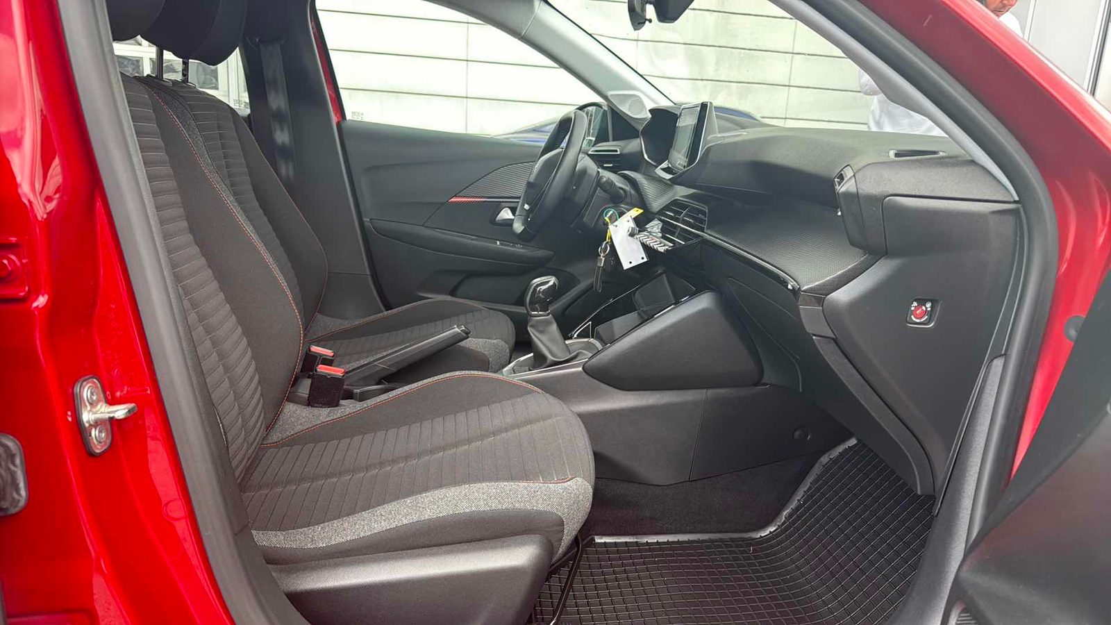 2020 Peugeot 208 — fotografija 9
