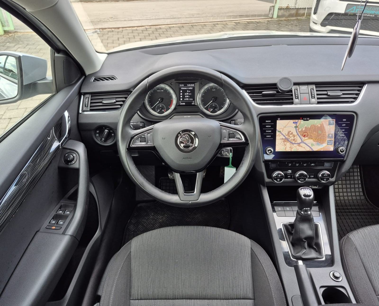 Škoda Octavia — fotografija 11