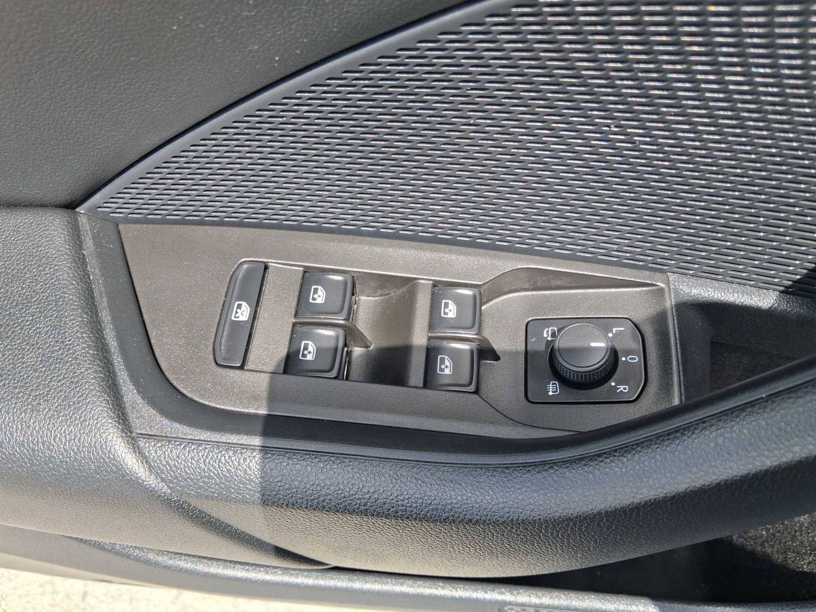 2022 Škoda Octavia Combi — fotografija 27